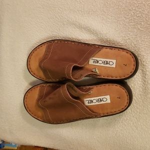 New cherokee sandals